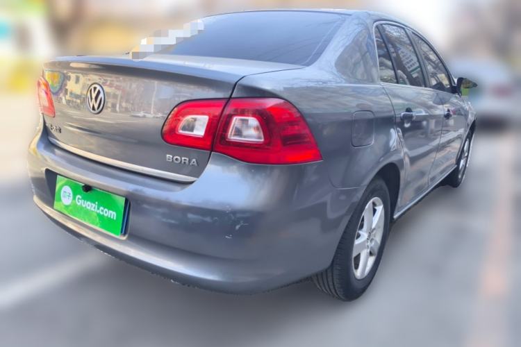 Used Volkswagen Bora 2012 1.6L Manual Fashion Edition
