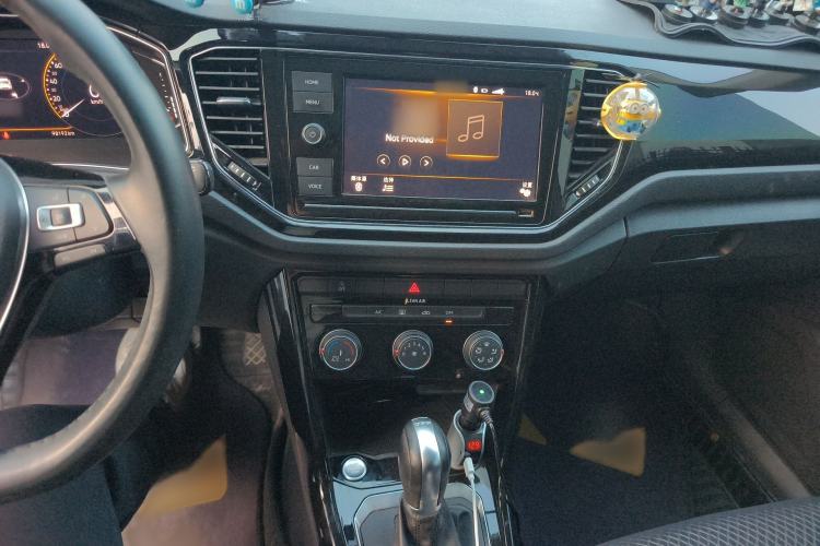 Used Volkswagen T-ROC 2020 280TSI DSG Two-Wheel Drive Comfort Version Audio And AC Panel