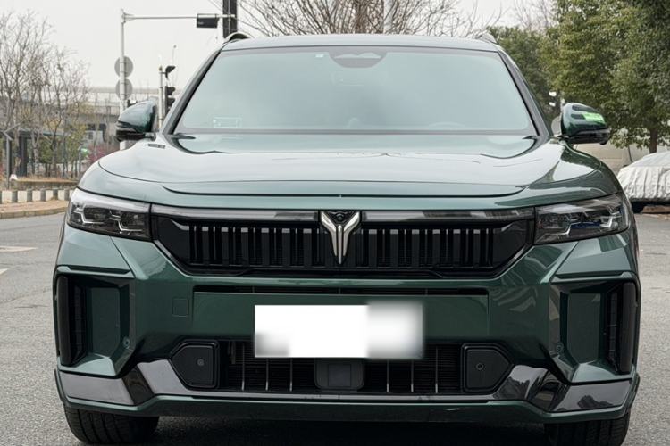 Used VOYAH FREE 2025 318 259 km All-Wheel-Drive Exploration Edition