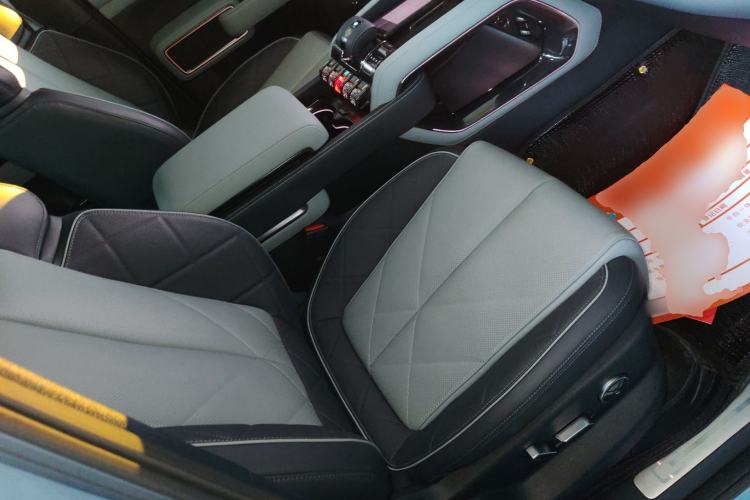 Used Formula Leopard Leopard 5 2023 Navigator Edition