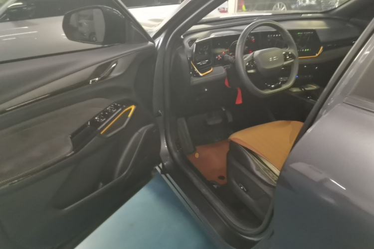 Used CHANGAN OSHAN X5 PLUS 2023 1.5T DCT Excellence Edition
