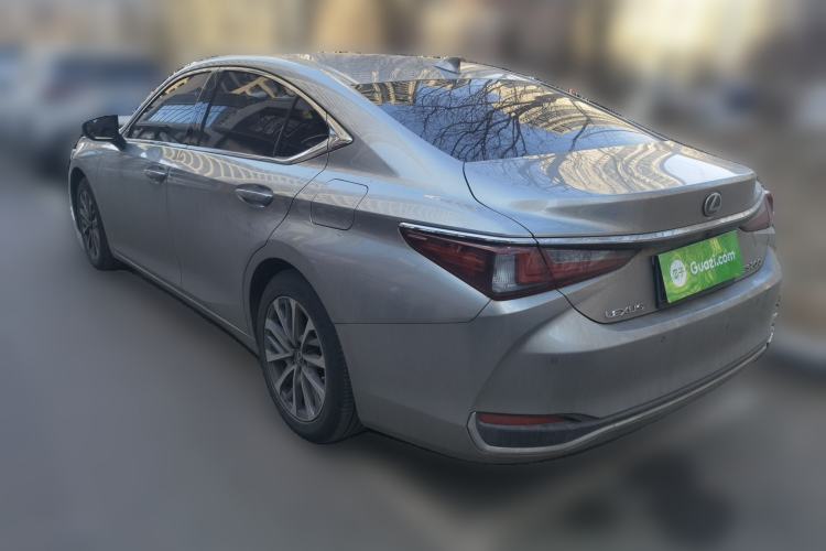 Used Lexus ES 2022 200 Excellence Edition
