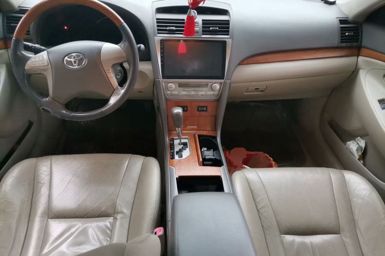 Used Toyota Camry 2011 200G Classic Anniversary Edition Center Console