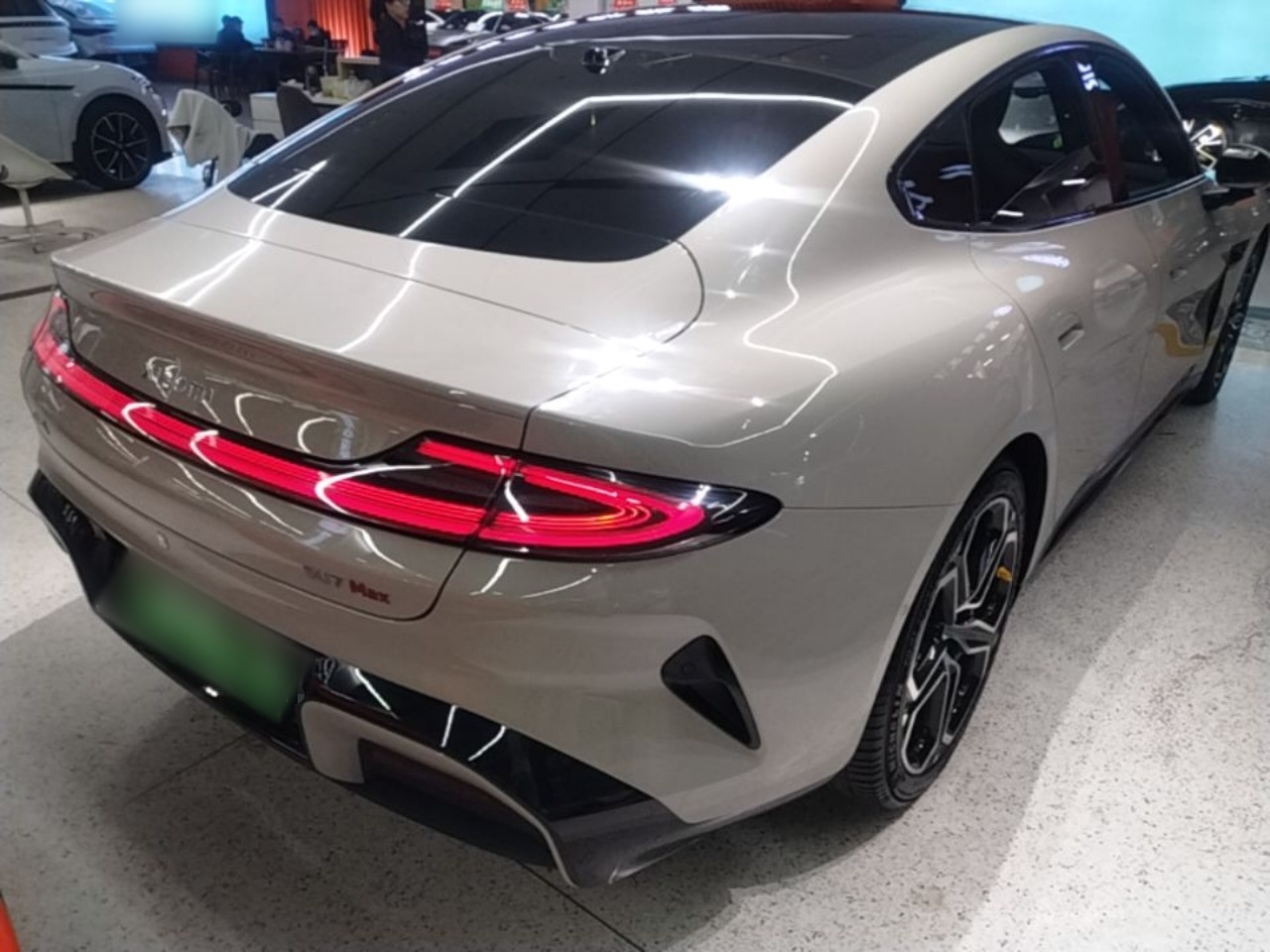 Xiaomi Auto SU7 2024 Four-Wheel Drive Ultra-Long Range Advanced Intelligent Driving Max Edition — снимка 6