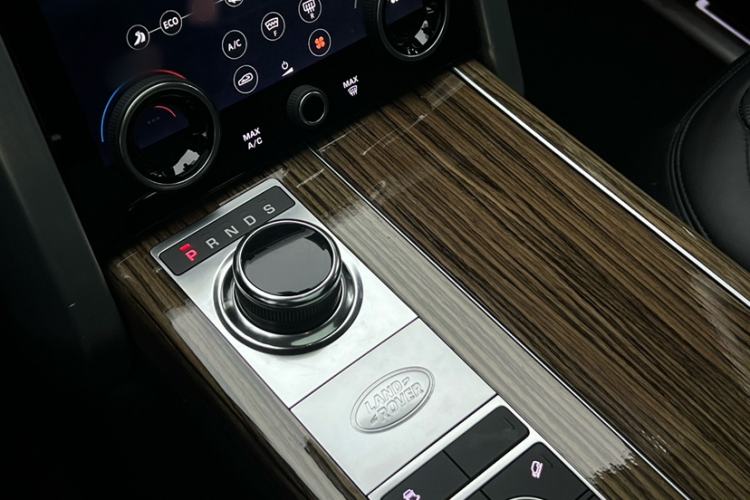 Used Land Rover Range 2018 3.0 SC V6 Vogue Extended-Length Model
