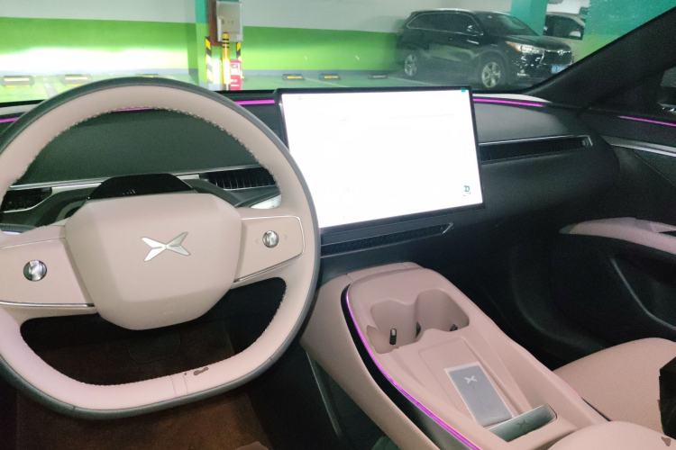 Used XPeng MONA M03 2025 515 Long-Range Plus Center Console