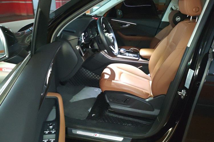 Used Audi Q7 2022 55 TFSI quattro S line Sport model Driver Seat