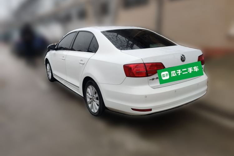 Used Volkswagen Sagitar 2015 230TSI Manual Comfort Version
