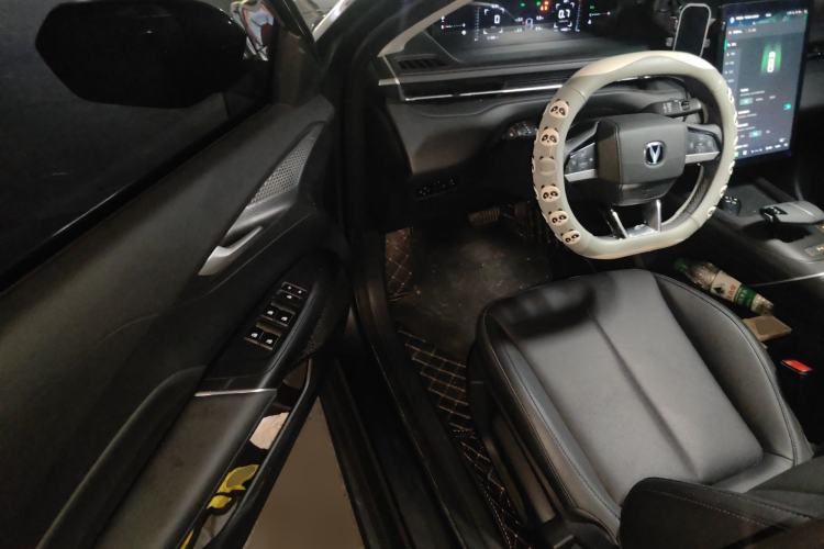 Used CHANGAN Eado 2025 Blue Whale 1.5T 500Bar Prestige Model Driver Seat