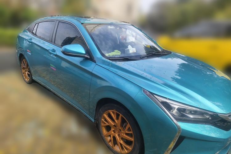 Used Dongfeng Aeolus Yixuan 2020 230T Automatic Advanced Edition Front Right 45 Deg