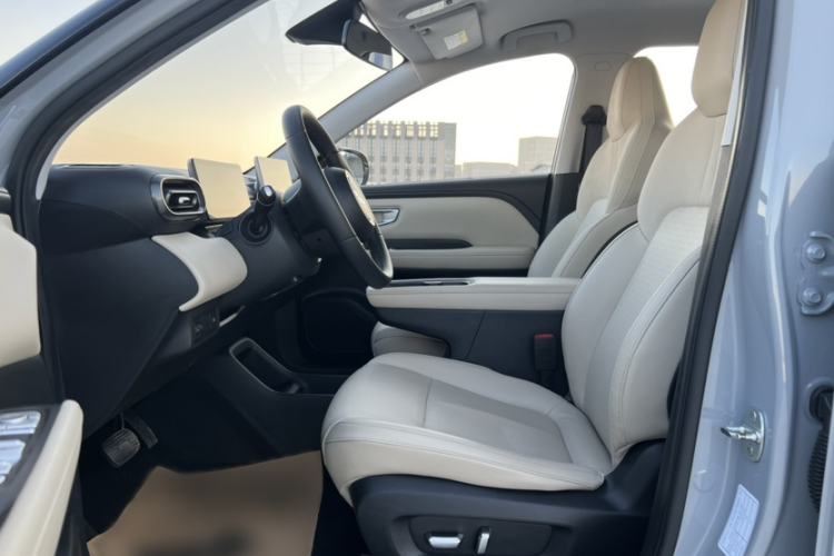 Used Wuling Bingo PLUS 2024 510 km Flagship Edition Four-Seater Version Interior 4