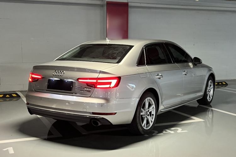 Used Audi A4L 2018 30th Anniversary Edition 40 TFSI Trendy Model Exterior 8