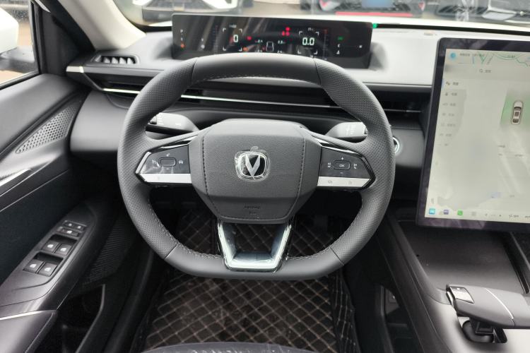 Used CHANGAN Eado 2025 Blue Whale 1.5T 500Bar Prestige Model
