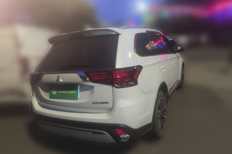 Used Mitsubishi Outlander 2019 2.0L Two-Wheel Drive Comfort Edition 5 Seats China V Standard
