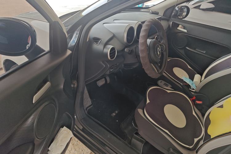 Used ORA Black Cat 2021 301 km Basic Version Driver Seat