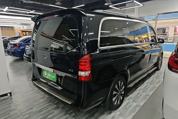 Used Mercedes-Benz Vito 2021 2.0T Elite Version 7 Seats Rear Right 45 Deg