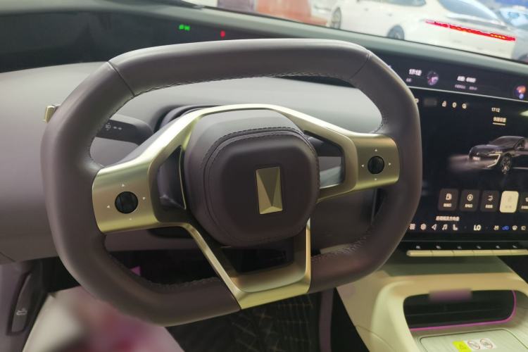 Used Avatr 12 2025 Max Extended-Range Edition Steering Wheel