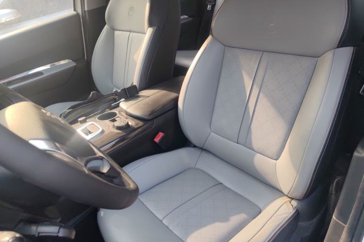 Used Peugeot 3008 2013 1.6THP Roland Garros Edition Left Front Seat