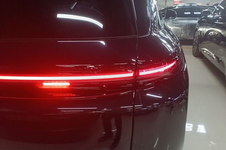 Used Li Auto L8 2025 Max Smart Refresh Edition
