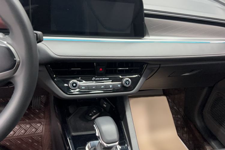 Used Ford Escort 2021 1.5L Automatic Diamond Edition Audio And AC Panel