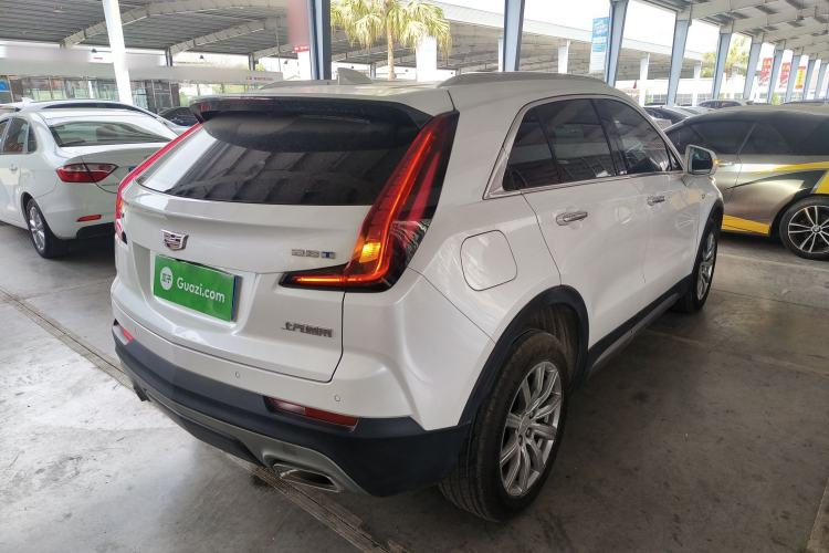 Used Cadillac XT4 2022 28T Two-Wheel-Drive Luxury Version Rear Right 45 Deg