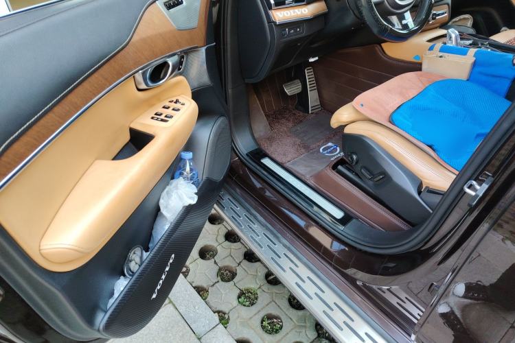 Used Volvo XC90 New Energy 2018 E-Drive Hybrid T8 Prestige 7-Seater Driver Seat