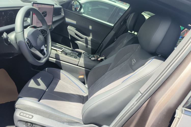 Used Volkswagen Teramont 2025 Tiguan Pro 450TSI Four-Wheel Drive Summit Edition
