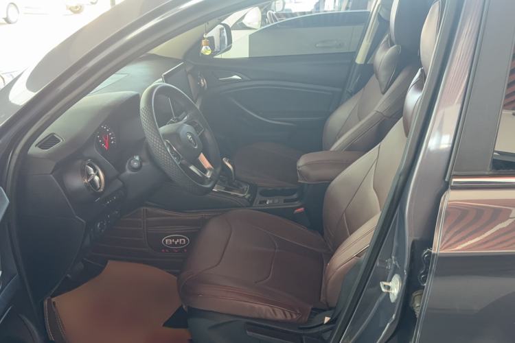 Used BYD Song 2020 Classic Edition 1.5T Automatic Elite Model Interior 1