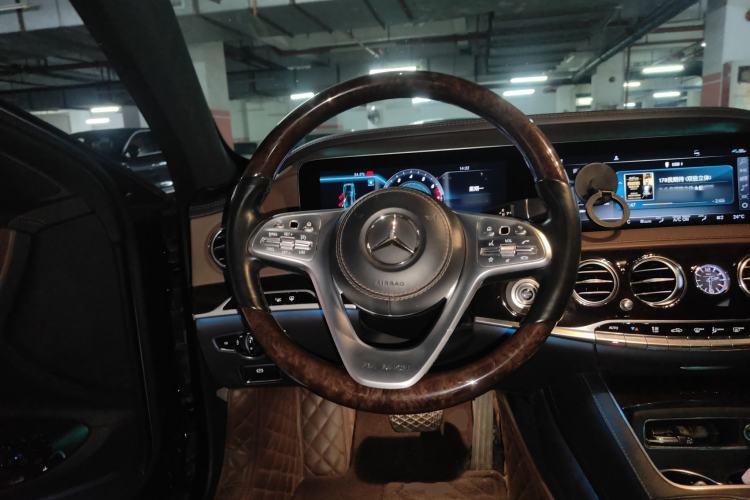 Used Mercedes-Benz Maybach S-Class 2018 S 450 4MATIC Steering Wheel