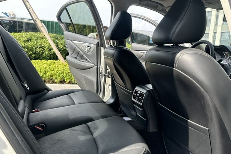 Used Infiniti Q50 2014 3.7L Comfort Edition