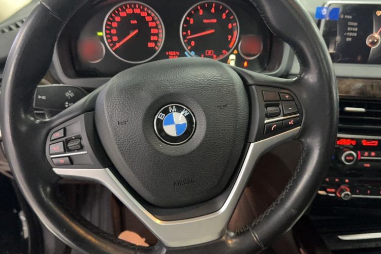 Used BMW X5 2014 xDrive35i Elegant Edition Steering Wheel