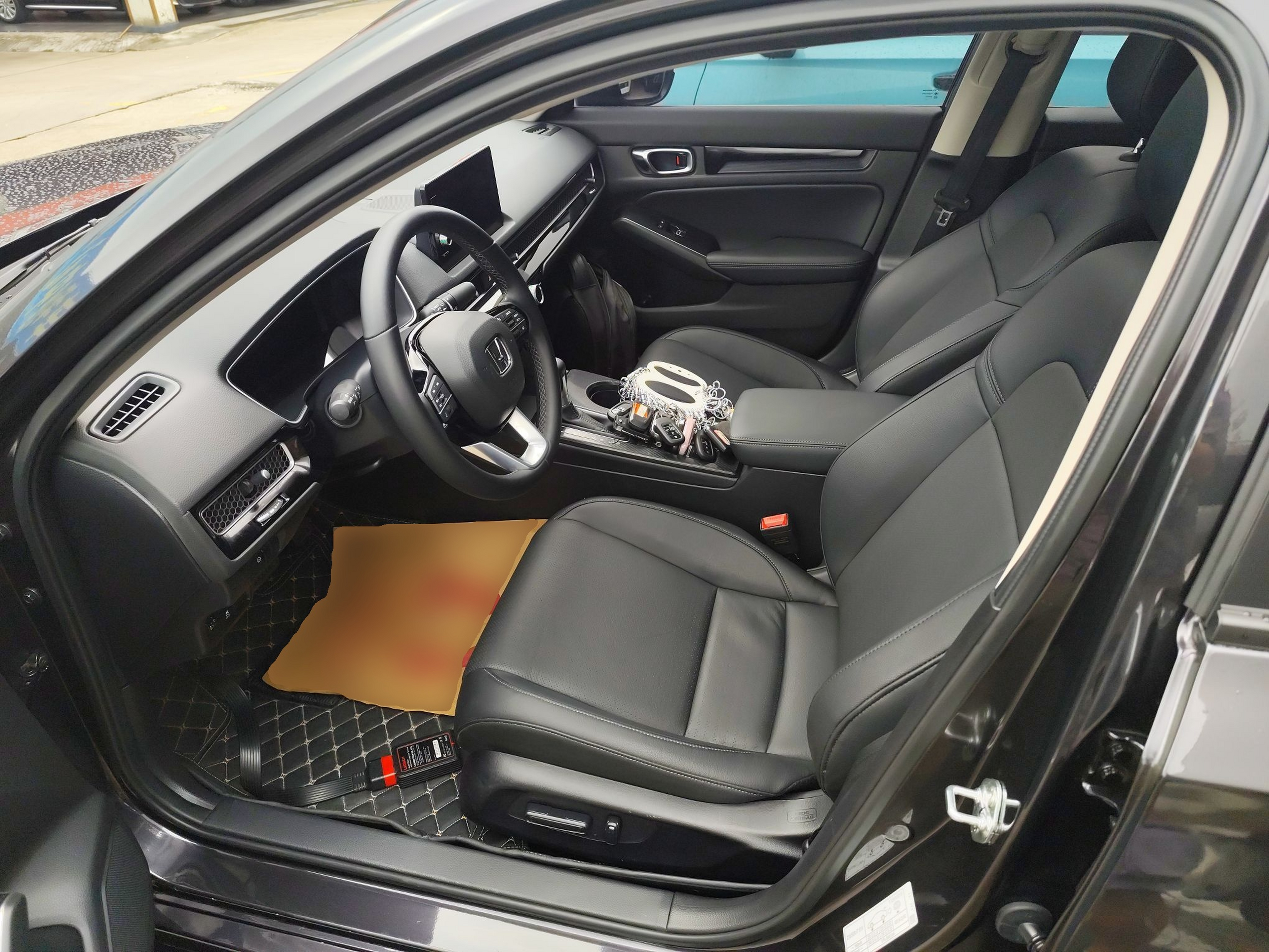 Переднее сиденье в автомобиле