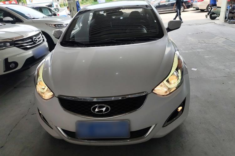 Used Hyundai Elantra (5th Generation / Langdong) 2016 1.6L Automatic Smart Version
