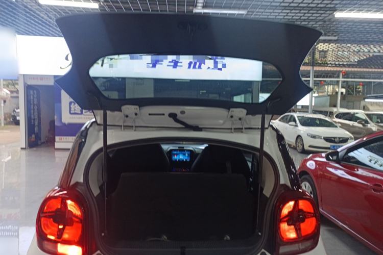 Used Roewe Clever 2022 311km QiQi BoBo Edition Trunk