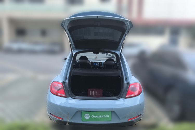 Used Volkswagen Beetle 2015 180TSI model Trunk