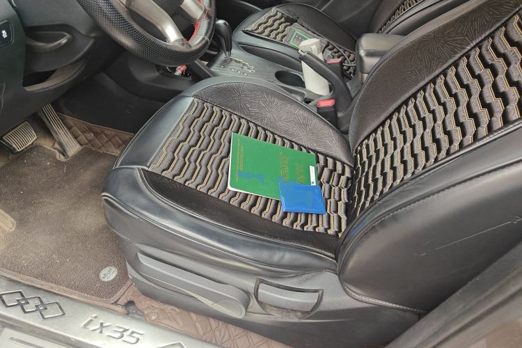 Used Hyundai ix35 2013 2.0L Automatic Two-Wheel Drive Smart GLS China IV Standard
