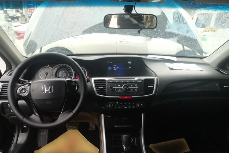 Used Honda Accord 2016 2.0L Comfort Edition
