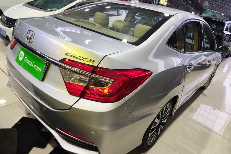 Used Honda Crider 2013 1.8L automatic luxury edition
