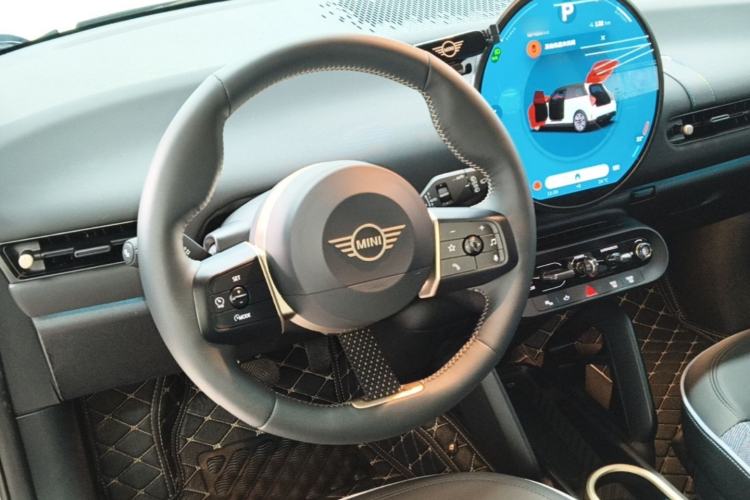 Used MINI Electric COOPER 2025 456km COOPER E Classic Style
