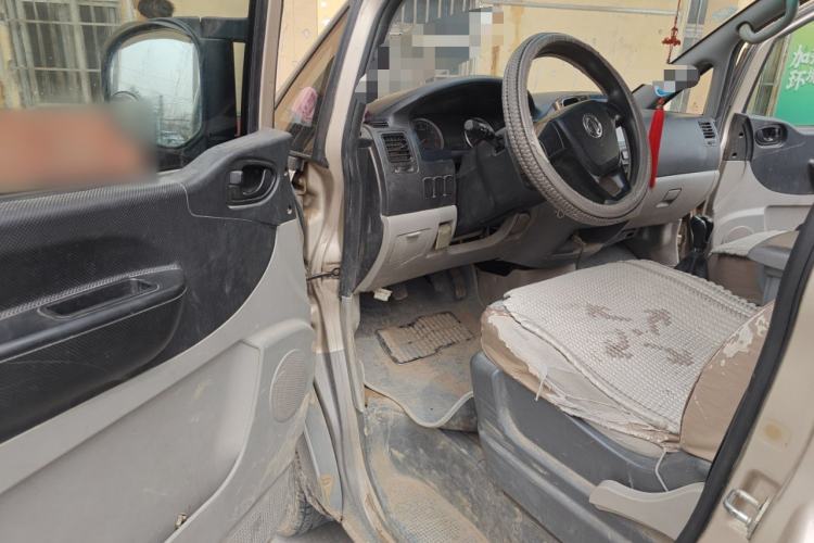 Used FORTHING Lingzhi 2017 Restyled M3L 1.6L 7-Seater Comfort Version
