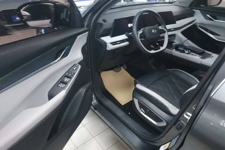 Used Changan CS75 PLUS 2023 3rd Generation 1.5T Automatic Luxury Model
