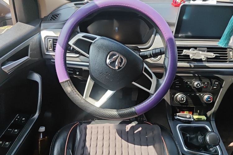 Used BAIC Weiwang M50F 2017 1.3T Standard Model Steering Wheel