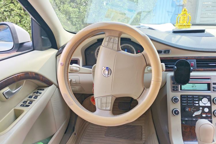 Used Volvo S80L 2009 2.5T ZhiZun Edition Steering Wheel