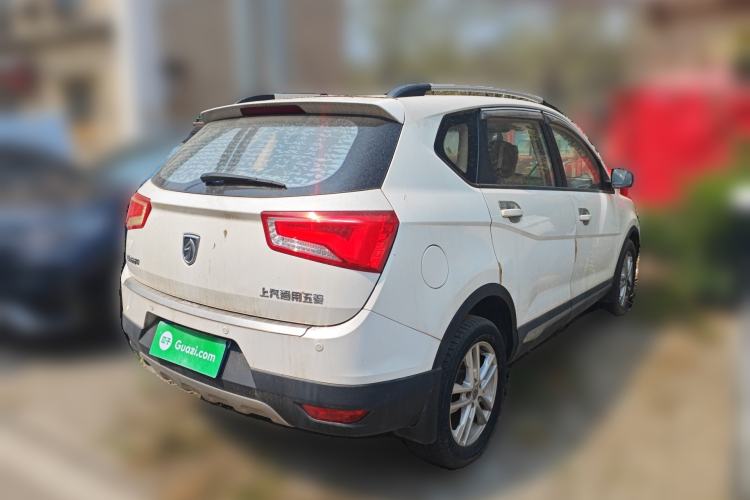 Used Baojun 560 2015 1.8L manual Comfort trim level