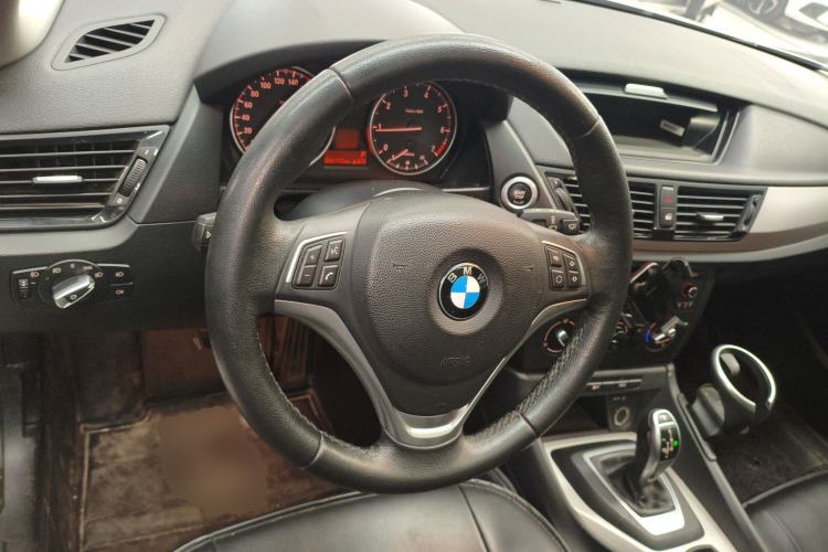 Used BMW X1 2014 sDrive18i Fashion Model
