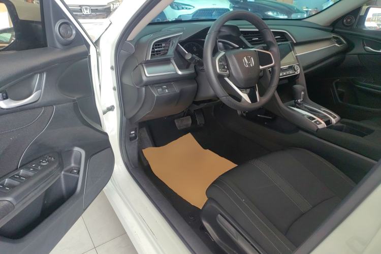 Used Honda Civic 2016 220TURBO CVT Luxury Edition
