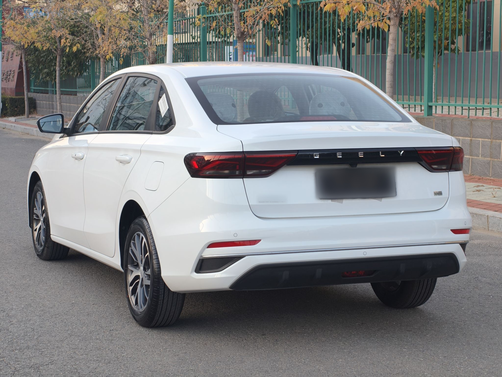 Geely Auto Emgrand 2023 4th Generation Champion Edition 1.5L CVT Luxury Model — снимка 6