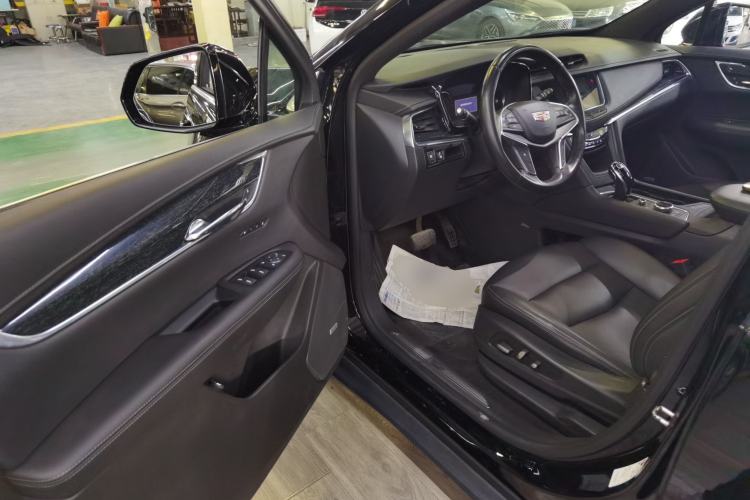 Used Cadillac XT5 2021 28T Luxury Model
