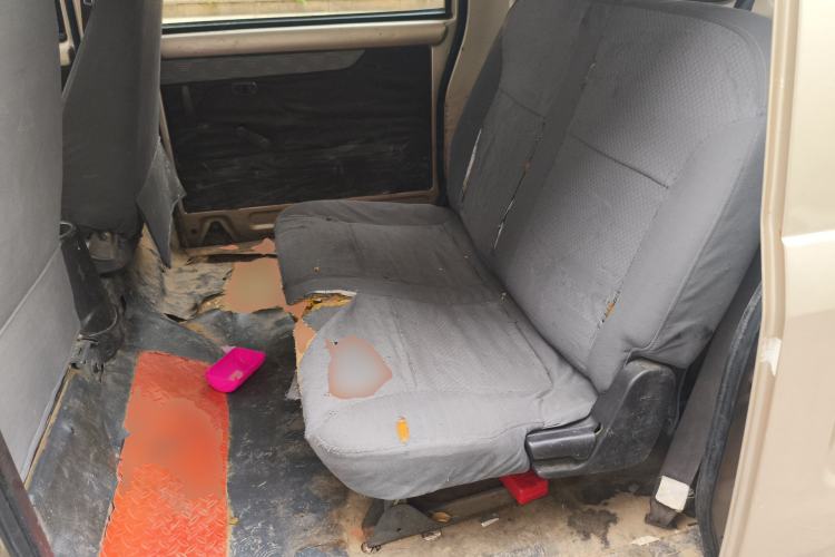 Used Wuling Rongguang 2017 1.5L Extended Basic Version Left Rear Seat