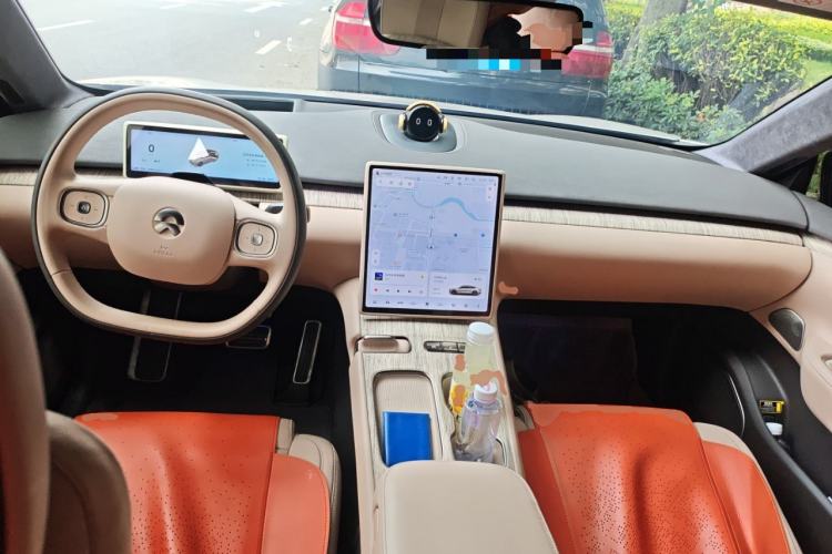 Used Nio ET7 2024 75 kWh Executive Edition Center Console